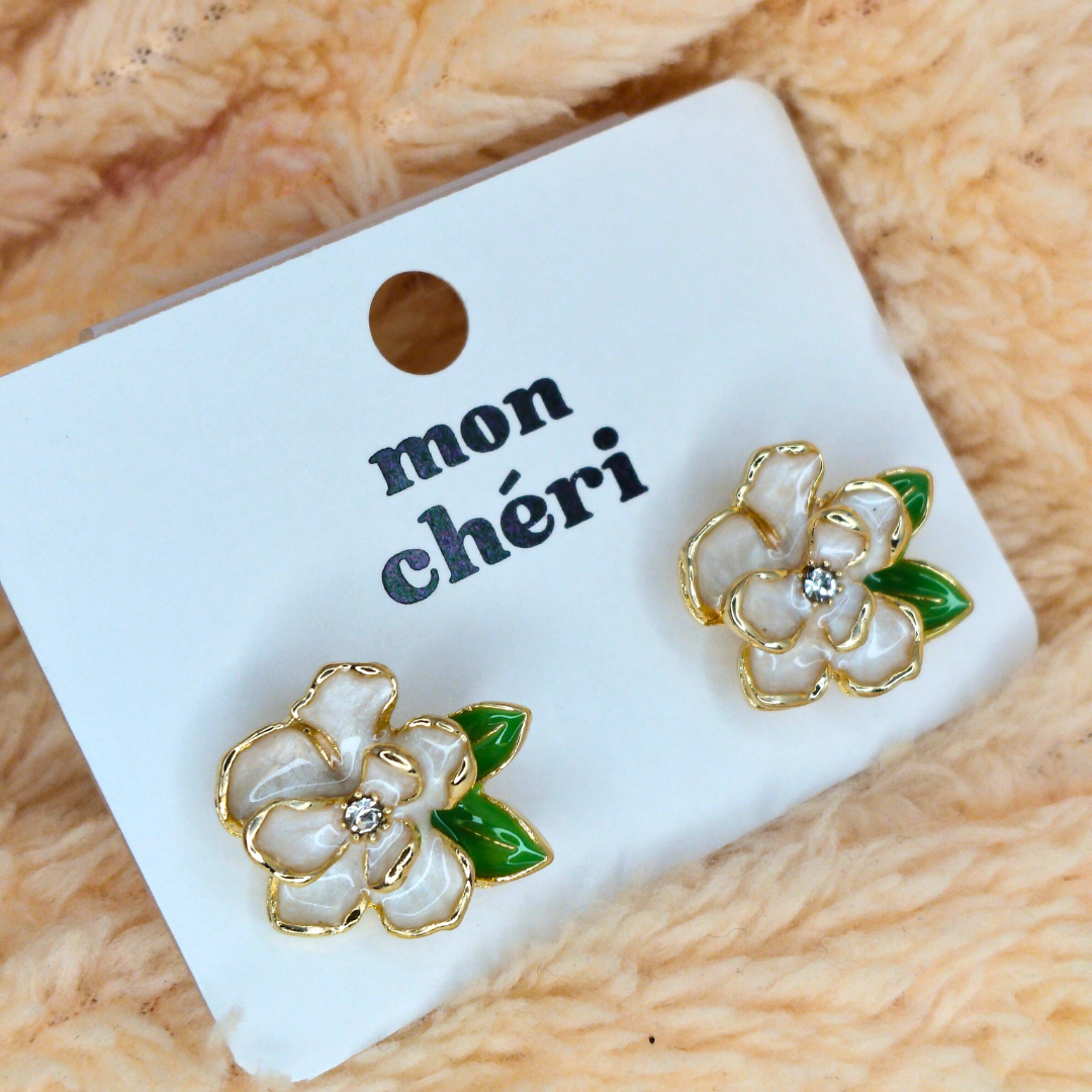 Mon Chéri Enamel Flower Stud Earrings White – Elegant Floral Jewelry