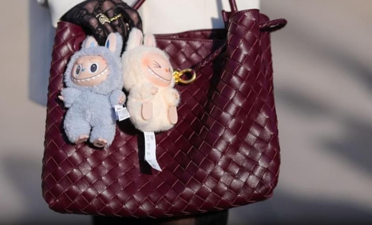 ESHOPYE ™ Labubu Doll