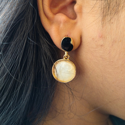 Mon Chéri Dual Tone Drop Earrings – Elegant Black & Pearl White Design