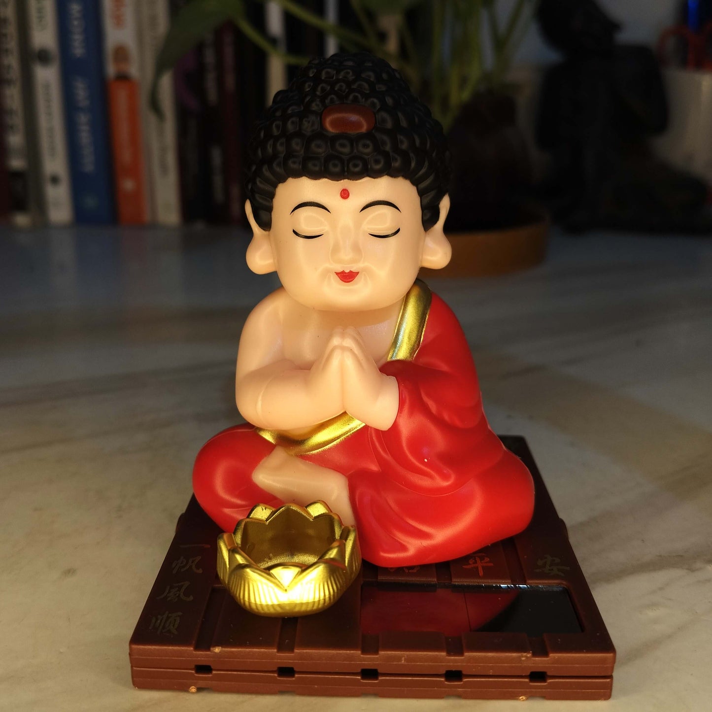 solar powered laughing buddha car dashboard Decor